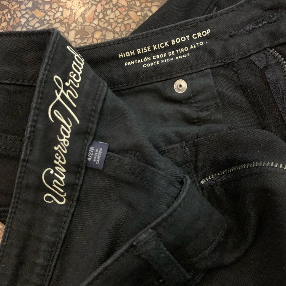 Universal Threads High Rise Kick Boot Crop, 4/27 - Picture 3 of 3